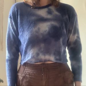 Blue tie-dyed cropped sweater